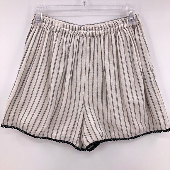 Like New Blue Rain cream black short - Picture 6 of 6